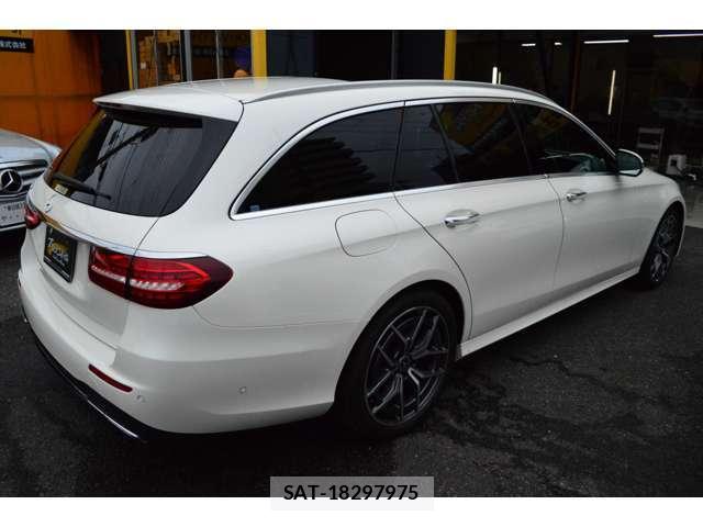 Mercedes Benz E-CLASS 2021-03 8005170-4