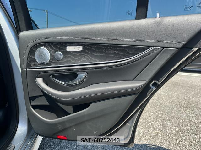 Mercedes Benz E-CLASS 2018-07 8006859-18