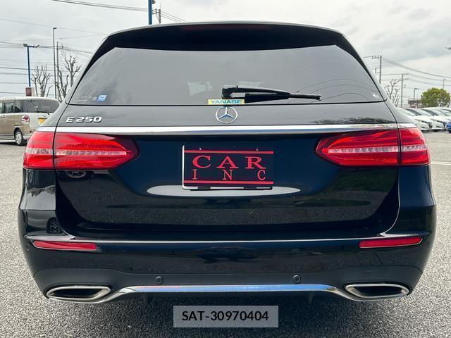 Mercedes Benz E-CLASS 2017-09 8006862-6