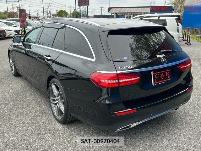 Mercedes Benz E-CLASS 2017-09 8006862-7