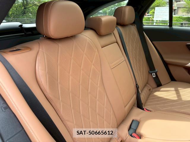 Mercedes Benz E-CLASS 2024-02 8007030-13