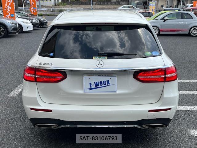 Mercedes Benz E-CLASS 2018-09 8008737-6