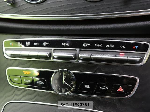 Mercedes Benz E-CLASS 2019-07 8008920-5