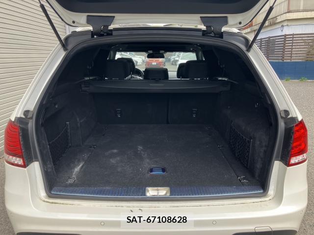 Mercedes Benz E-CLASS 2016-05 8008948-5