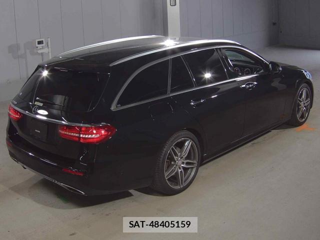 Mercedes Benz E-CLASS 2017-01 8008987-5
