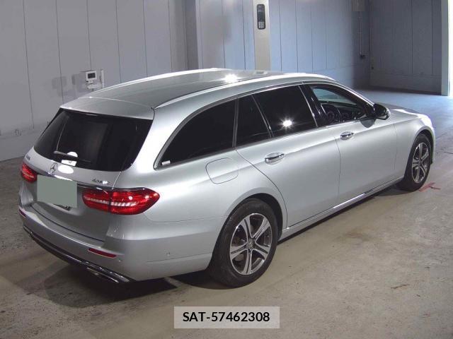 Mercedes Benz E-CLASS 2020-08 8008998-4