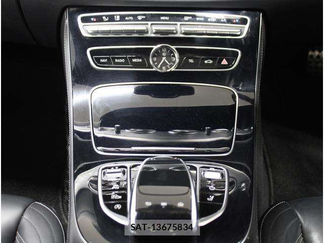 Mercedes Benz E-CLASS 2020-08 8009142-9