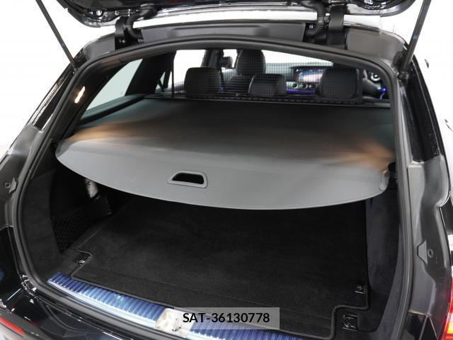 Mercedes Benz E-CLASS 2021-08 8009837-15