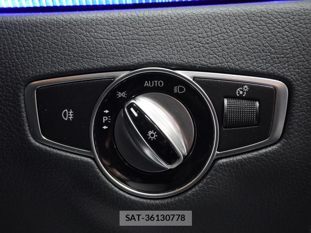 Mercedes Benz E-CLASS 2021-08 8009837-9