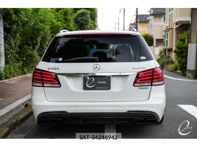 Mercedes Benz E-CLASS 2015-08 8010180-18