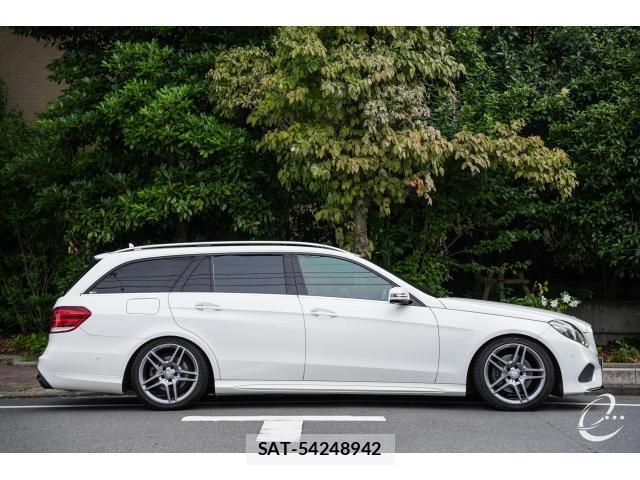 Mercedes Benz E-CLASS 2015-08 8010180-3