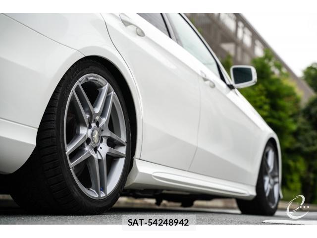 Mercedes Benz E-CLASS 2015-08 8010180-6