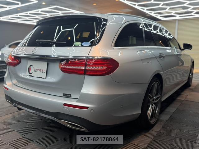 Mercedes Benz E-CLASS 2017-06 8010638-6
