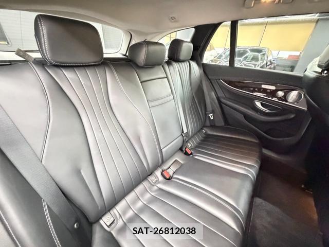Mercedes Benz E-CLASS 2017-04 8010640-13
