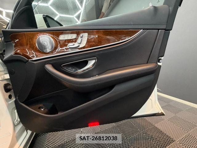 Mercedes Benz E-CLASS 2017-04 8010640-14