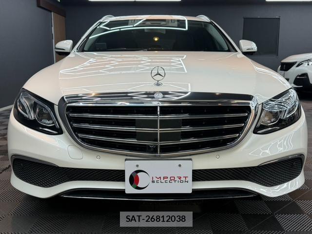 Mercedes Benz E-CLASS 2017-04 8010640-4