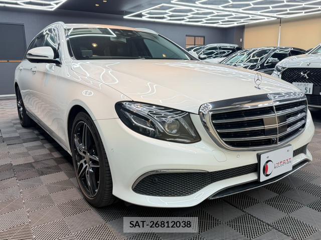 Mercedes Benz E-CLASS 2017-04 8010640-5