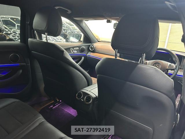 Mercedes Benz E-CLASS 2017-03 8010641-1