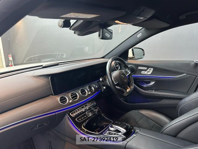 Mercedes Benz E-CLASS 2017-03 8010641-11