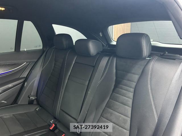 Mercedes Benz E-CLASS 2017-03 8010641-15