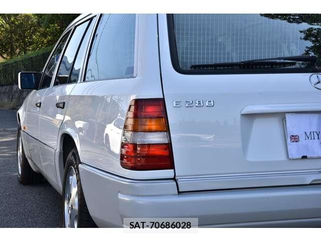 Mercedes Benz E-CLASS 1995-03 8011512-15