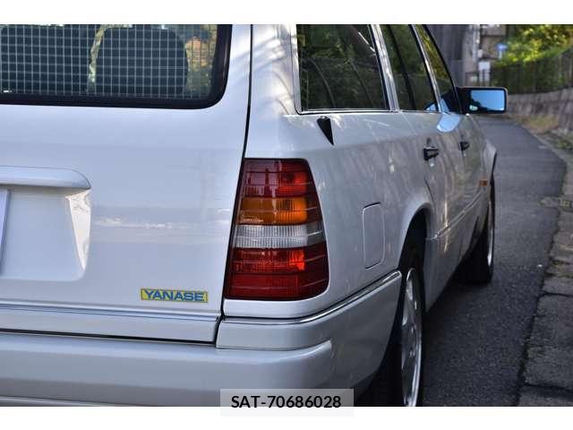 Mercedes Benz E-CLASS 1995-03 8011512-16