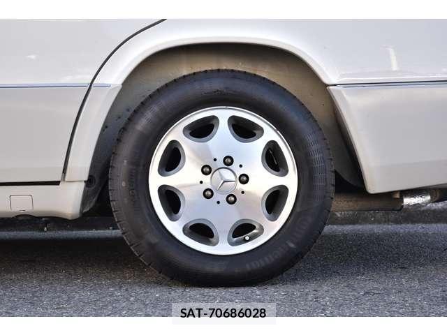 Mercedes Benz E-CLASS 1995-03 8011512-18
