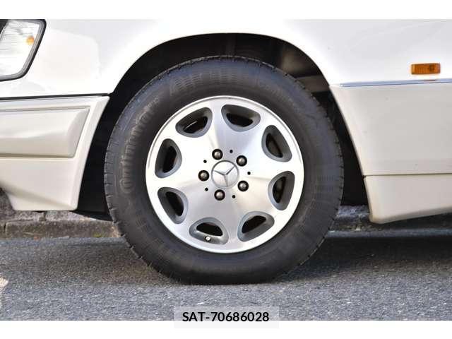 Mercedes Benz E-CLASS 1995-03 8011512-19