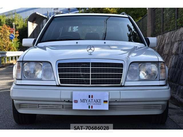 Mercedes Benz E-CLASS 1995-03 8011512-4