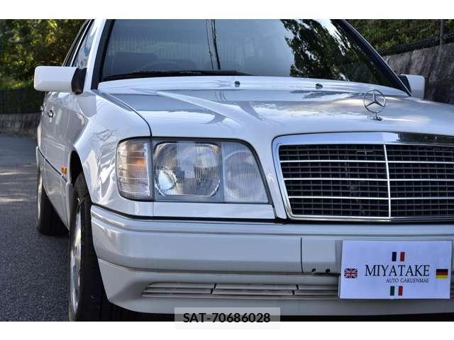 Mercedes Benz E-CLASS 1995-03 8011512-5