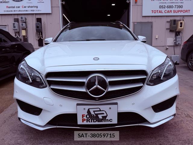 Mercedes Benz E-CLASS 2016-01 8012566-1