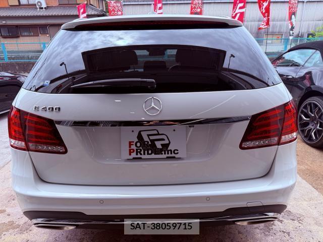 Mercedes Benz E-CLASS 2016-01 8012566-4