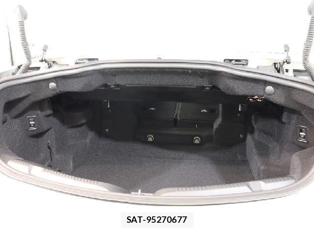 Mercedes Benz E-CLASS 2020-01 8005193-7