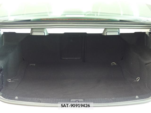 Mercedes Benz E-CLASS 2014-07 8007385-17