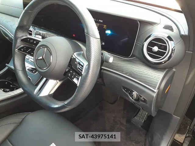 Mercedes Benz E-CLASS 2021-10 8009344-2