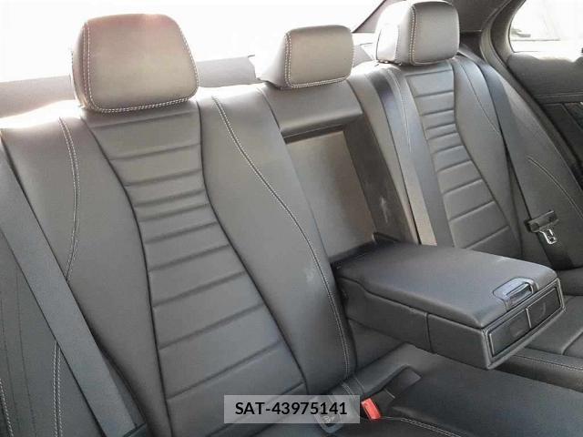 Mercedes Benz E-CLASS 2021-10 8009344-8