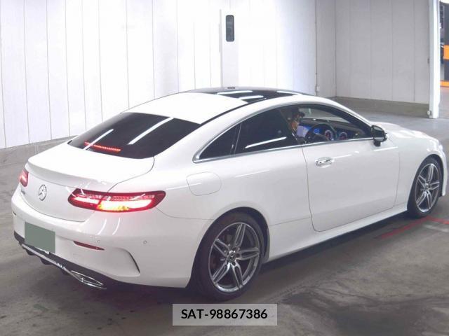 Mercedes Benz E-CLASS 2018-05 8009372-1