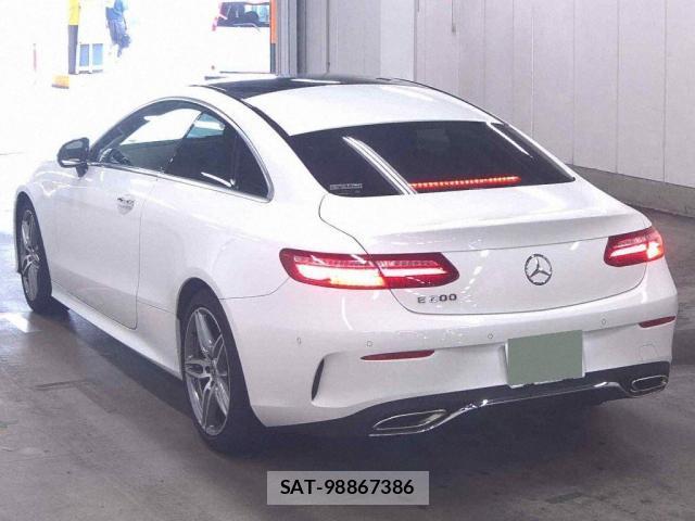 Mercedes Benz E-CLASS 2018-05 8009372-4