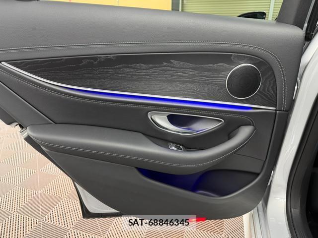Mercedes Benz E-CLASS 2017-02 8010655-13