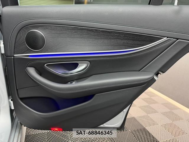 Mercedes Benz E-CLASS 2017-02 8010655-14