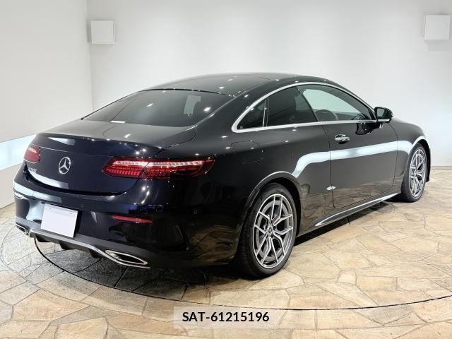 Mercedes Benz E-CLASS 2021-12 8010956-2