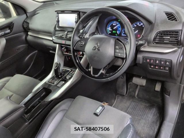 Mitsubishi ECLIPSE CROSS 2020-12 8003356-2
