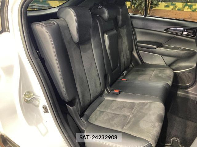 Mitsubishi ECLIPSE CROSS 2021-08 8003880-9