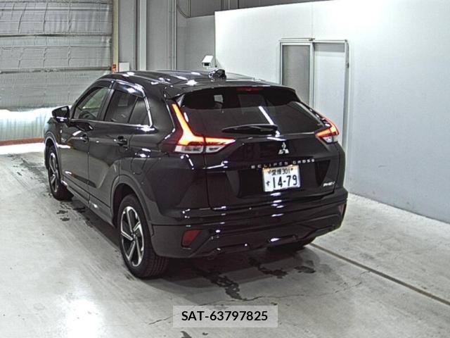 Mitsubishi ECLIPSE CROSS 2021-05 8010193-4