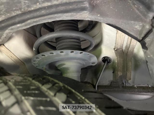 Mitsubishi ECLIPSE CROSS 2020-12 8011366-18