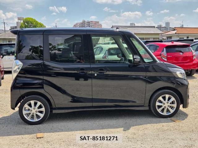 Mitsubishi EK SPACE 2017-03 8008386-13