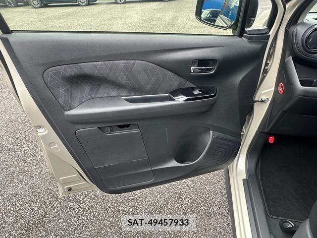 Mitsubishi EK X 2022-12 8006827-9