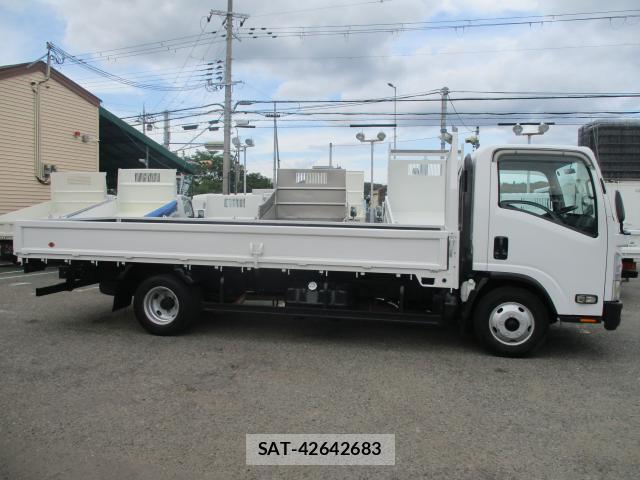 Isuzu ELF TRUCK 2010-08 8005274-1