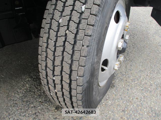 Isuzu ELF TRUCK 2010-08 8005274-17