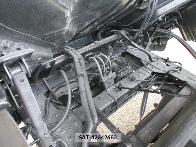 Isuzu ELF TRUCK 2010-08 8005274-5